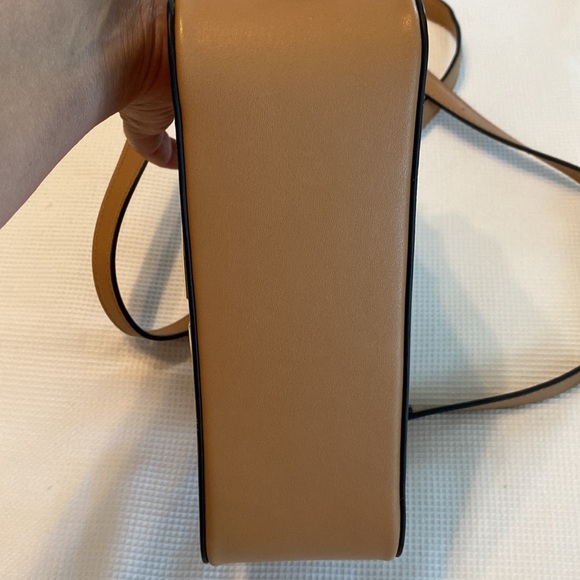 Gianni Bini Small Purse in Brown and golden hardware - Picture 8 of 17